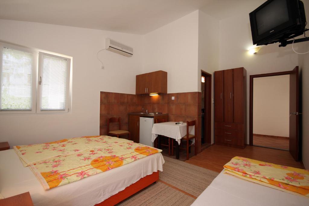 Apartments Raicevic Budva Pokoj fotografie